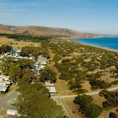 Beachside Holiday Park Норманвилль Экстерьер фото