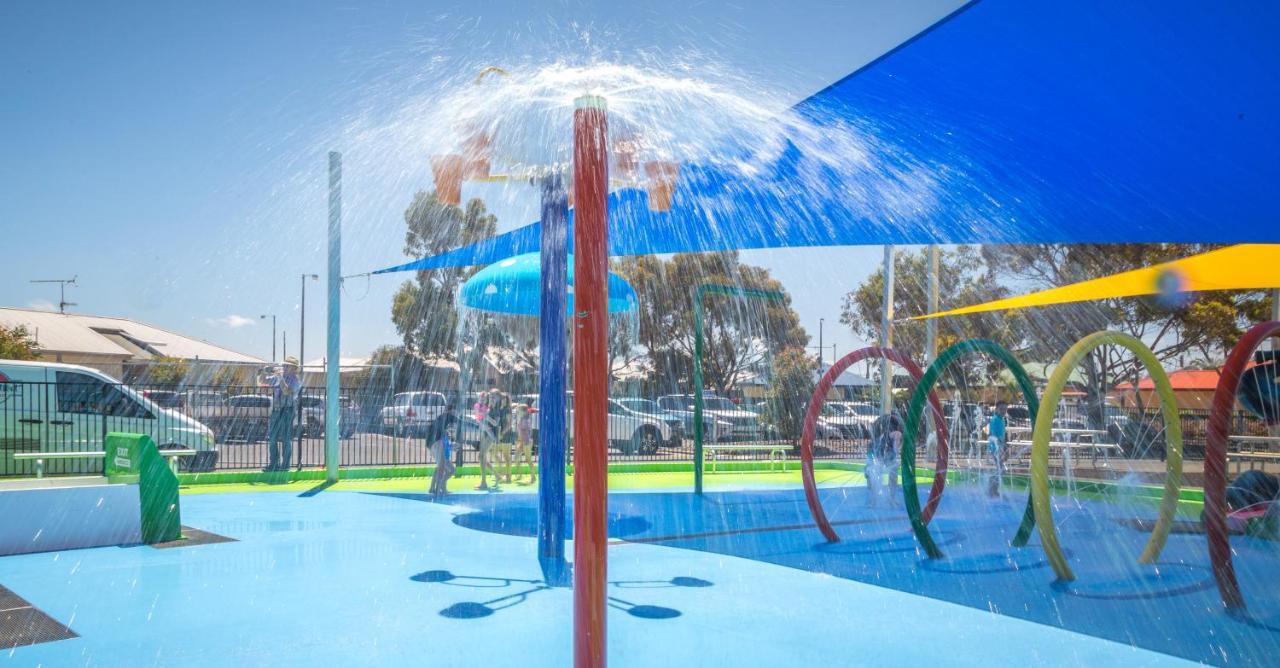 Beachside Holiday Park Норманвилль Экстерьер фото