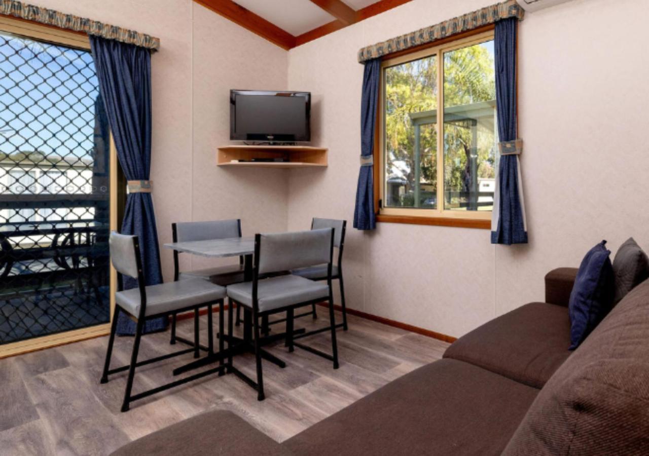 Beachside Holiday Park Норманвилль Экстерьер фото